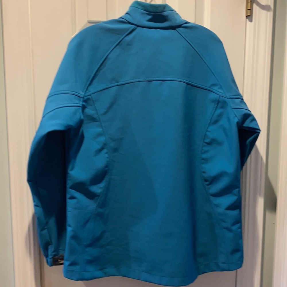 Light weight warm jacket. - Picture 2 of 5